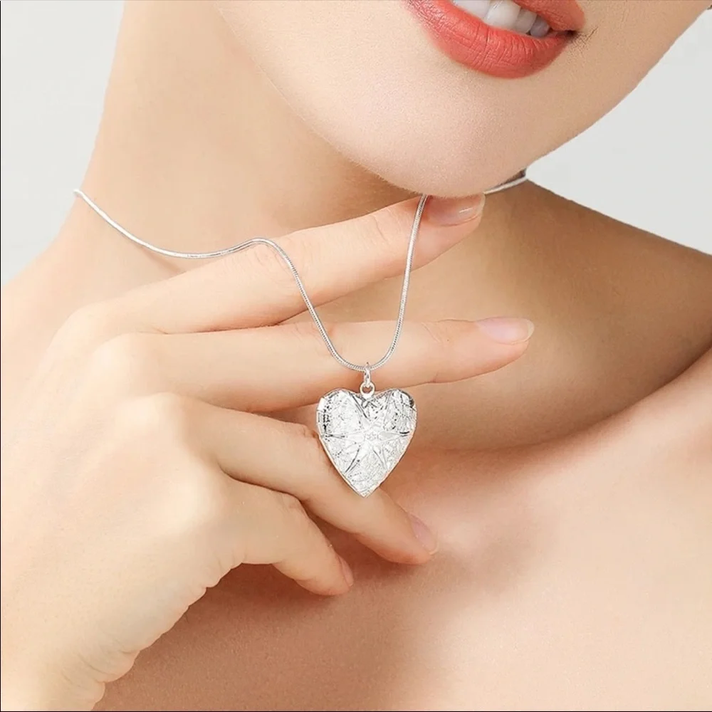 ☀️ Silver Heart Necklace chain - Picture 3 of 11